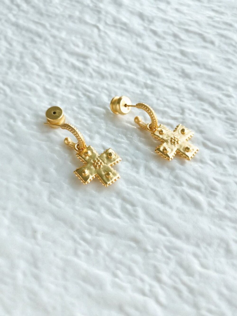 Julie Vos Canterbury Gold Hoop & Charm Earrings NEW - Picture 2 of 3